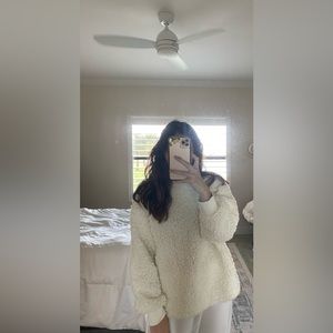 Sherpa never worn (tried on for photos) top so cozy!!!